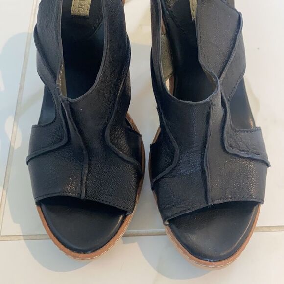 Sz 7.5 Banana Republic leather black block heel - Picture 5 of 9